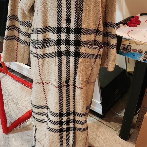 AUTHENTIC BURBERRY WOOL COAT IN EXCELLENT CONDITION SIZR 12 - Picture 2 of 7